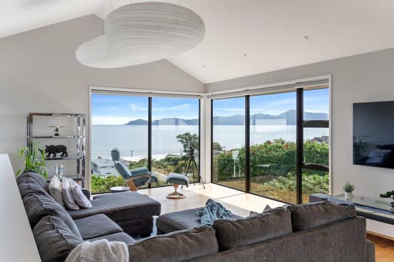 Photo of property in 15 Karekare Road, Raumati South, Paraparaumu, 5032