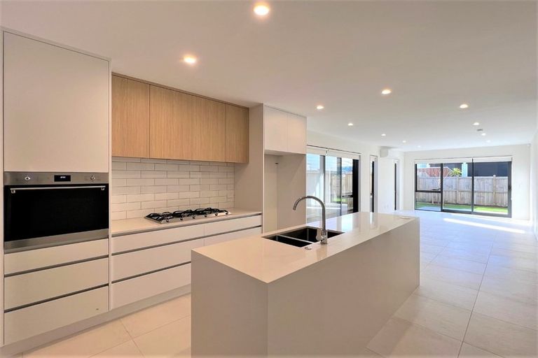 Photo of property in 33 Exmoor Road, Karaka, Papakura, 2113