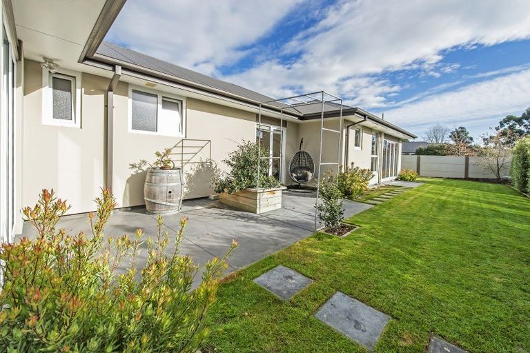 Photo of property in 1 Merlewood Road, Prebbleton, 7604