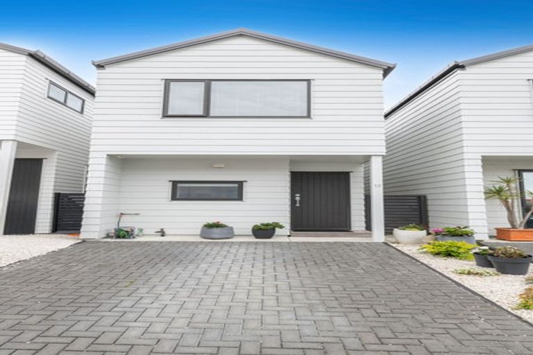 Photo of property in 12 Mata Lane, Stanmore Bay, Whangaparaoa, 0932
