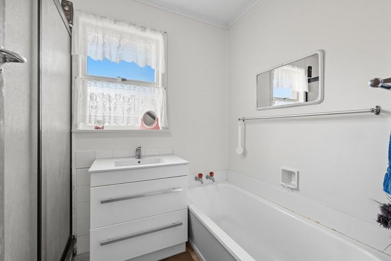 Photo of property in 259 Ngatai Road, Otumoetai, Tauranga, 3110