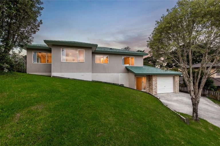 Photo of property in 20 Quincey Place, Massey, Auckland, 0614