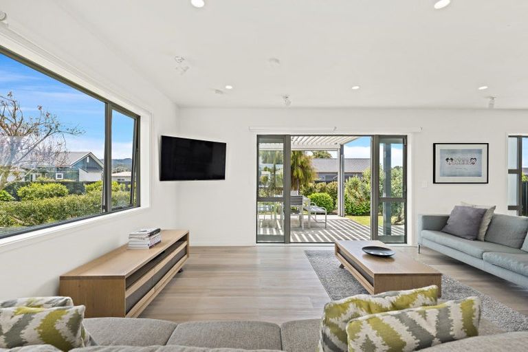 Photo of property in 233a Point Wells Road, Point Wells, 0986