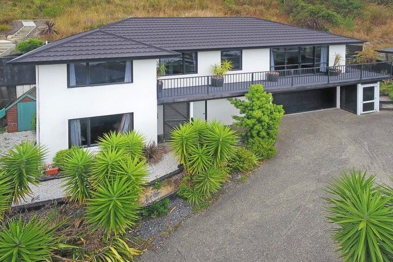 Photo of property in 35 Saint Lawrence Street, Toi Toi, Nelson, 7010