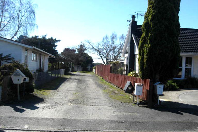 Photo of property in 15 Hornsby Street, Carterton, 5713