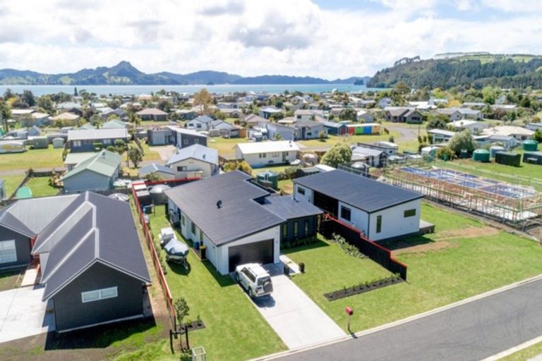 Photo of property in 18 Navigation Drive, Cooks Beach, Whitianga, 3591