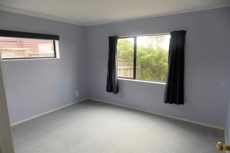 Photo of property in 5a Becker Way, Karori, Wellington, 6012