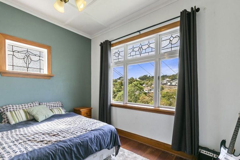 Photo of property in 133 Newlands Road, Newlands, Wellington, 6037