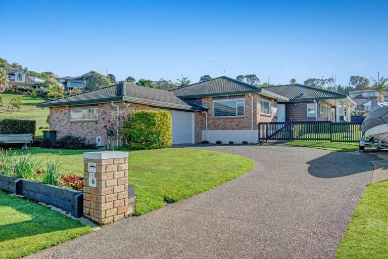 Photo of property in 14 Astor Place, Orewa, 0931