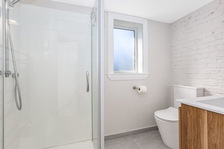 Photo of property in 13 Thane Road, Roseneath, Wellington, 6011