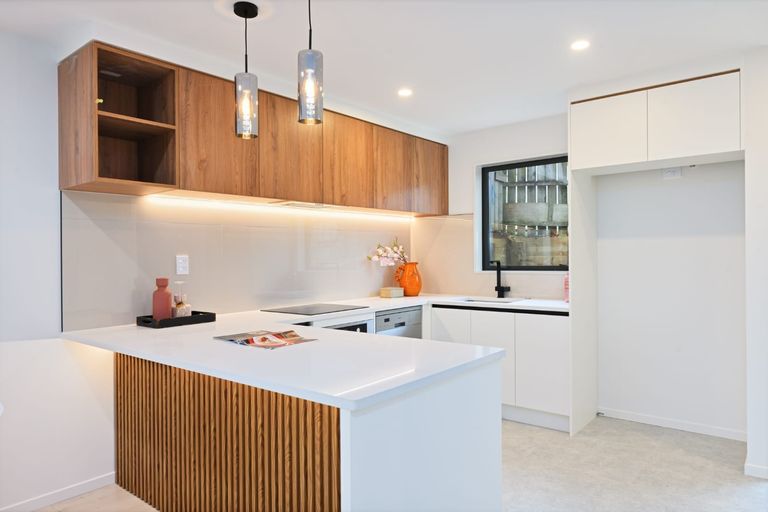 Photo of property in 116 Hyperion Drive, Randwick Park, Auckland, 2105