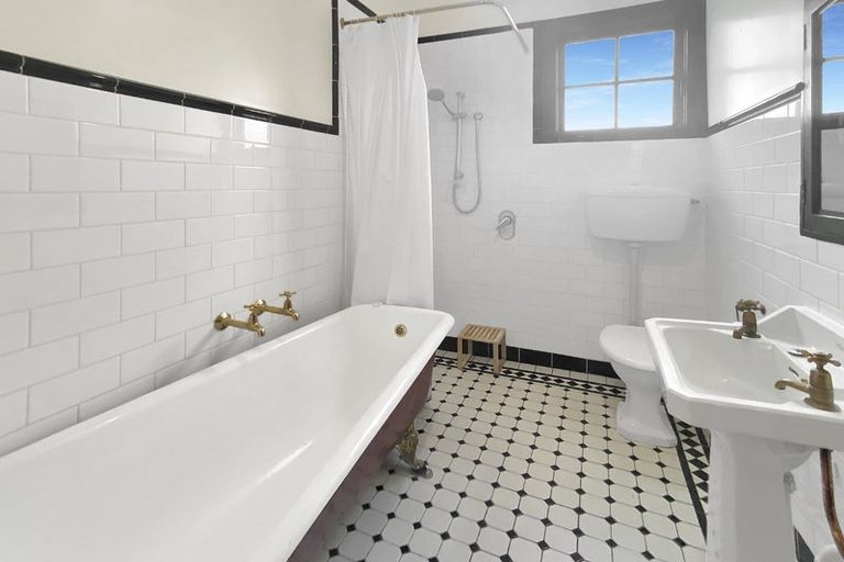 Photo of property in 154 Nelson Street, Petone, Lower Hutt, 5012