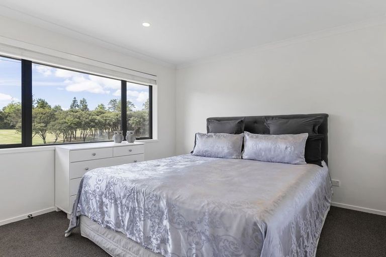 Photo of property in 17 Wautaiti Drive, Riverhead, 0820
