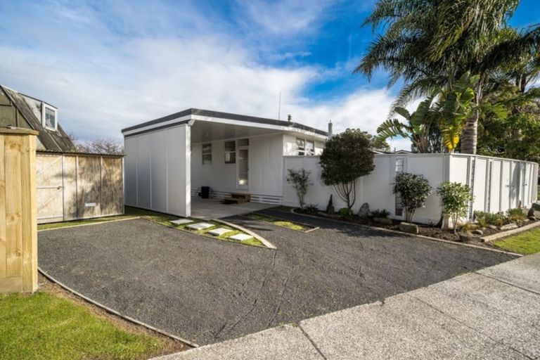 Photo of property in 1/4 Tahara Crescent, Mount Maunganui, 3116