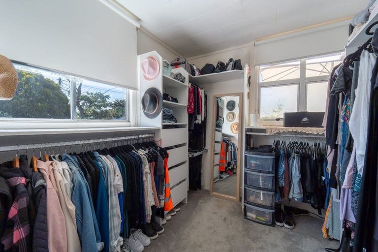 Photo of property in 36 Moffat Road, Red Beach, 0932