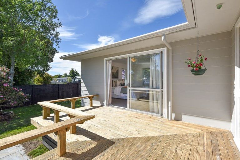 Photo of property in 2 Beryl Place, Pukehangi, Rotorua, 3015