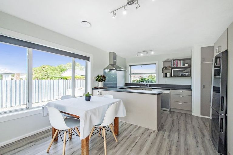 Photo of property in 9 Bellina Place, Broomfield, Christchurch, 8042
