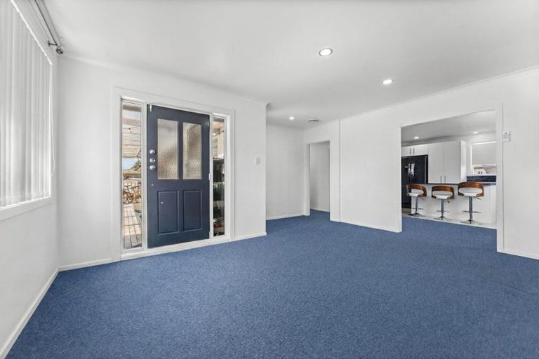 Photo of property in 43 President Avenue, Papakura, 2110
