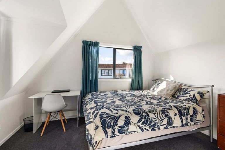 Photo of property in 60 Frobisher Street, Island Bay, Wellington, 6023