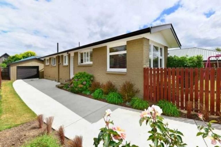 Photo of property in 26 Oakhampton Street, Hornby, Christchurch, 8042