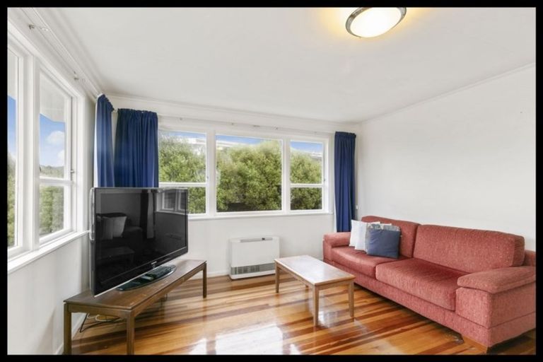 Photo of property in 32 Branscombe Street, Johnsonville, Wellington, 6037