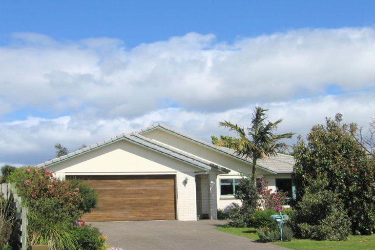 Photo of property in 12 Luculia Drive, Mount Maunganui, 3116