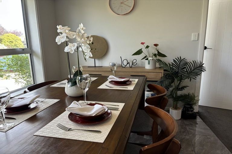 Photo of property in 5 Silverwood Place, Hornby, Christchurch, 8042