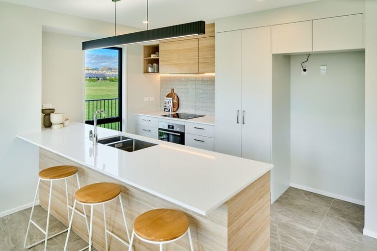 Photo of property in 100 Waipunahau Road, Waikanae, 5036