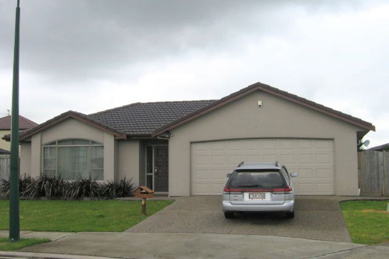 Photo of property in 17 Kalberry Place, East Tamaki, Auckland, 2016