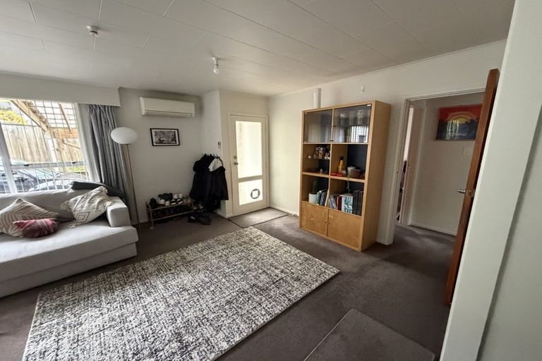 Photo of property in 9 Magnolia Grove, Maungaraki, Lower Hutt, 5010