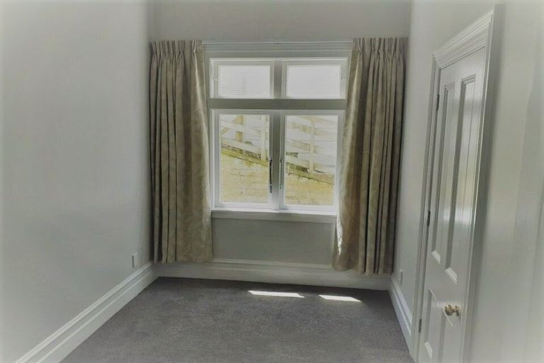 Photo of property in 126 Wallace Street, Mount Cook, Wellington, 6021