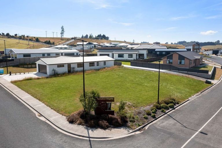 Photo of property in 1 Oregon Place, Balclutha, 9230