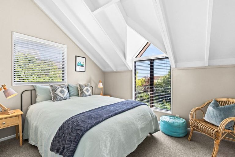 Photo of property in 12 Ritchie Place, Havelock North, 4130