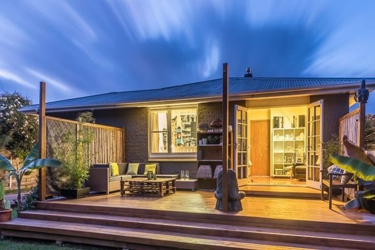 Photo of property in 88 Ngaio Road, Waikanae, 5036