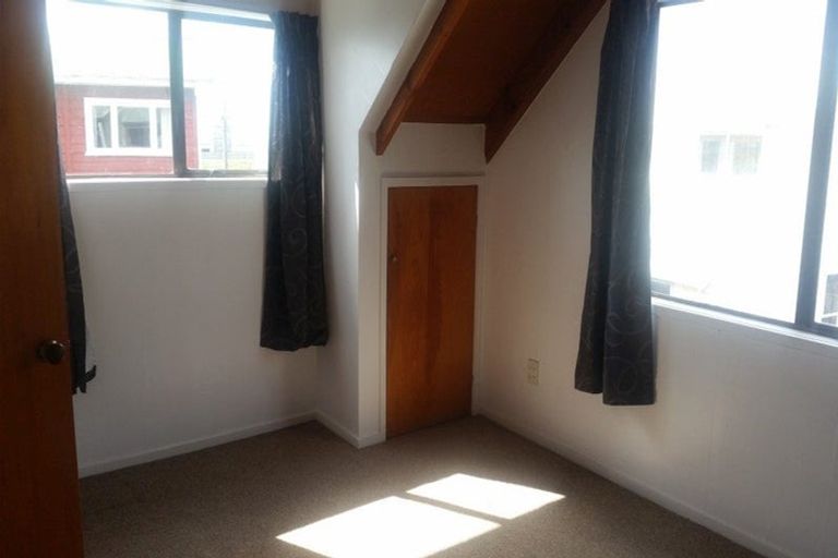 Photo of property in 18 Sulphur Beach Road, Northcote Point, Auckland, 0627