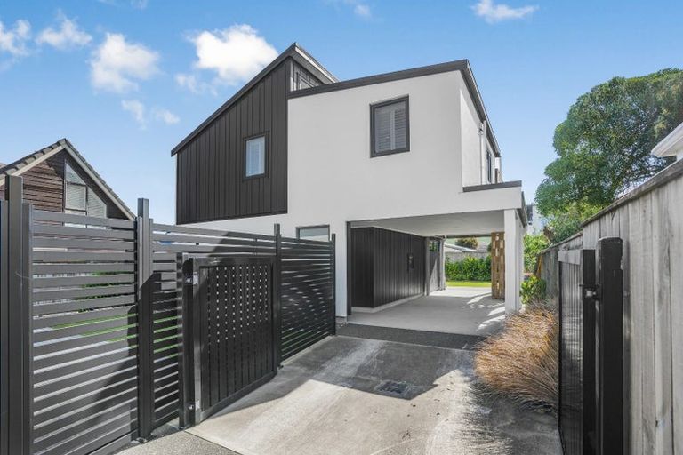 Photo of property in 1a Richmond Street, Petone, Lower Hutt, 5012