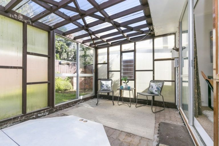 Photo of property in 200f6 Onepu Road, Lyall Bay, Wellington, 6022