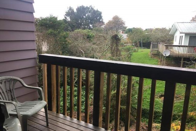 Photo of property in 49 Rua Road, Glen Eden, Auckland, 0602