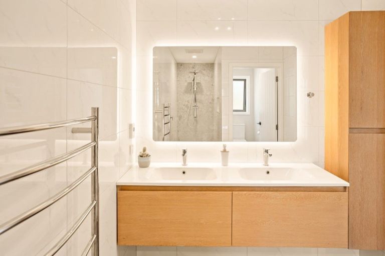 Photo of property in 116 Stratford Drive, Cable Bay, 0420