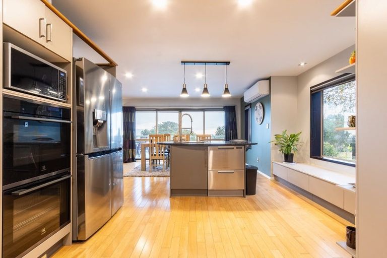 Photo of property in 48 Kotare Street, Waikanae, 5036