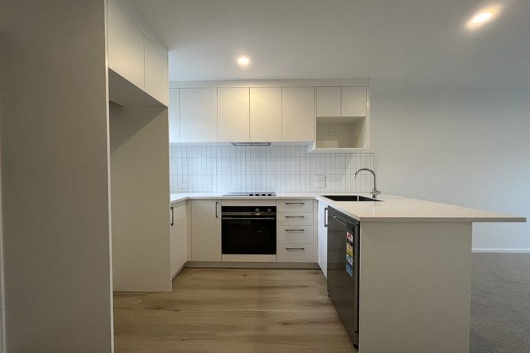 Photo of property in 6 Ngae Place, Mangere East, Auckland, 2024