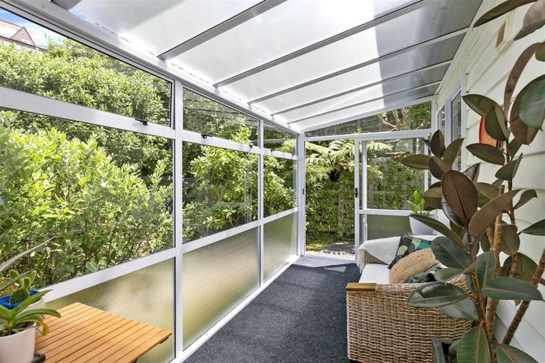Photo of property in 76f2 Lohia Street, Khandallah, Wellington, 6035