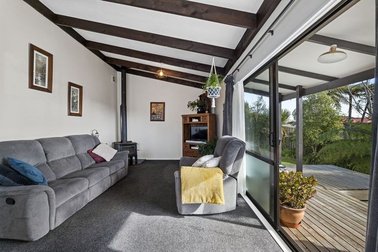 Photo of property in 3 Raunui Crescent, Inglewood, 4330