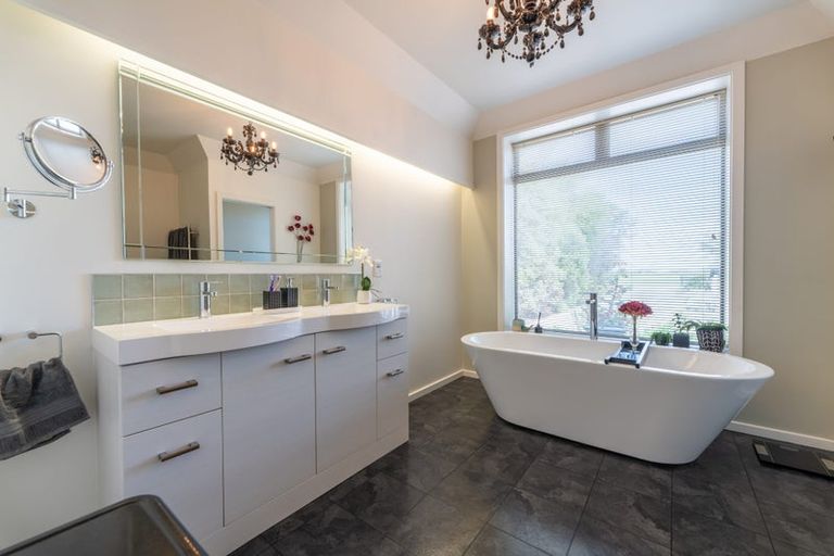 Photo of property in 231 Divan Road, Levels, Timaru, 7975