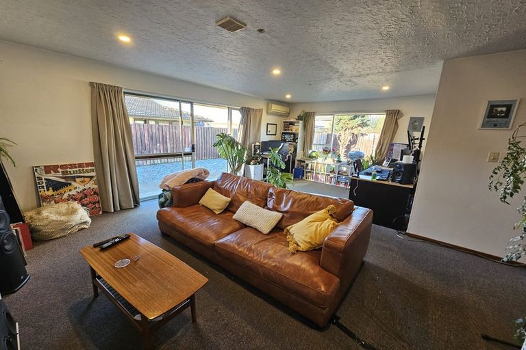 Photo of property in 18 Peer Street, Upper Riccarton, Christchurch, 8041