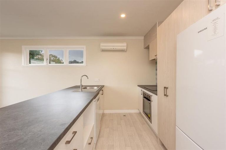 Photo of property in 58 Garden Road, Northland, Wellington, 6012