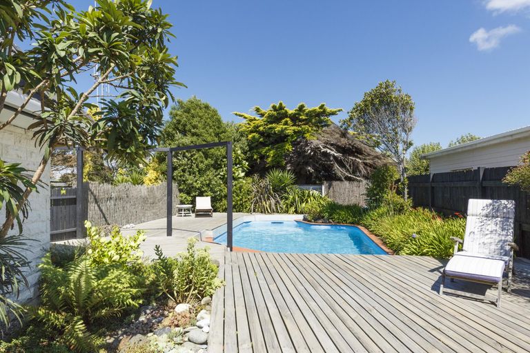 Photo of property in 56 Rhodes Drive, Kelvin Grove, Palmerston North, 4414