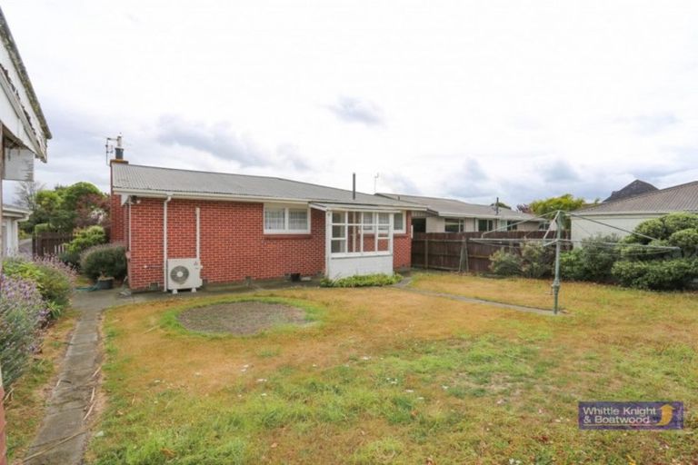 Photo of property in 17 Harrowdale Drive, Avonhead, Christchurch, 8042