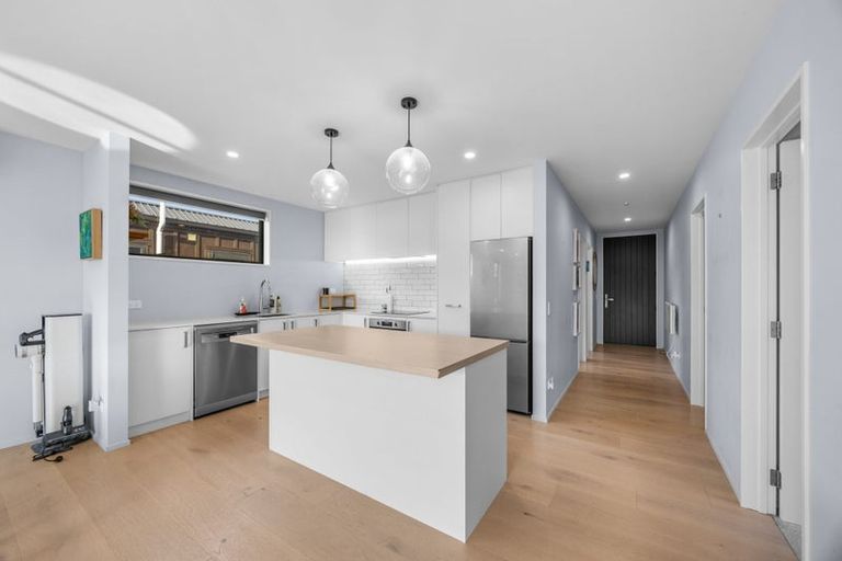 Photo of property in 52 Obelisk Street, Wanaka, 9305