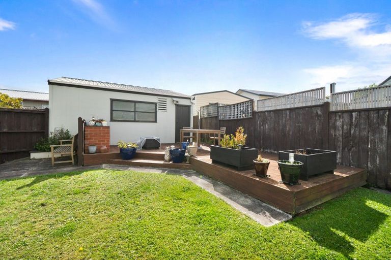 Photo of property in 38 Dahlstrom Grove, Kelvin Grove, Palmerston North, 4414